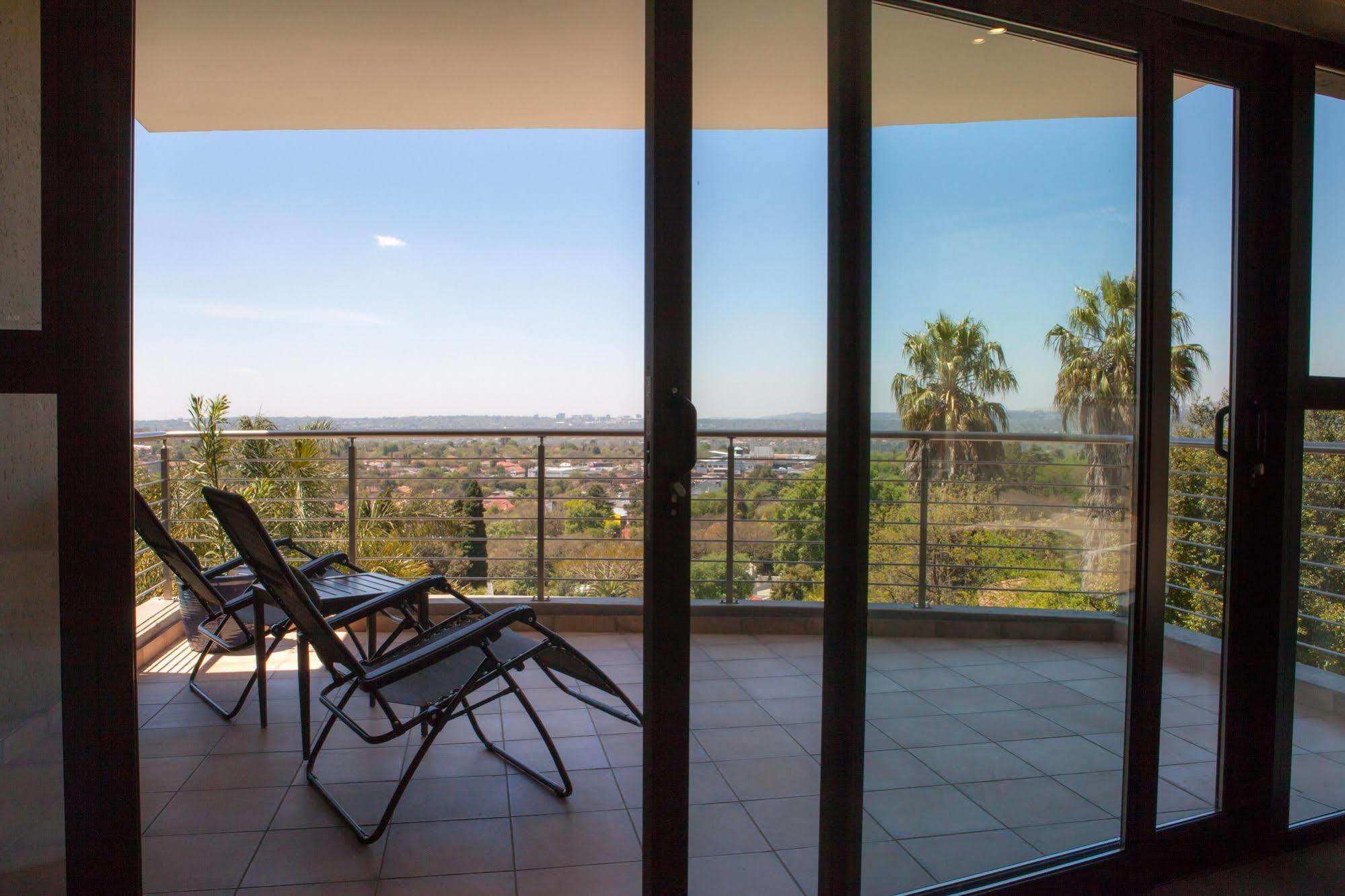 Over The Moon Guesthouse Johannesburg Eksteriør billede